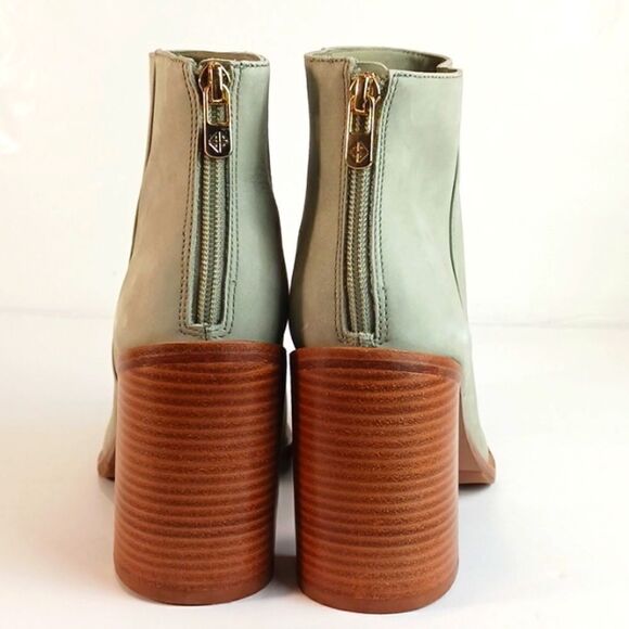 Antonio Melani woman's cammden nubuck leather block heel booties size 9.5 - Picture 5 of 9